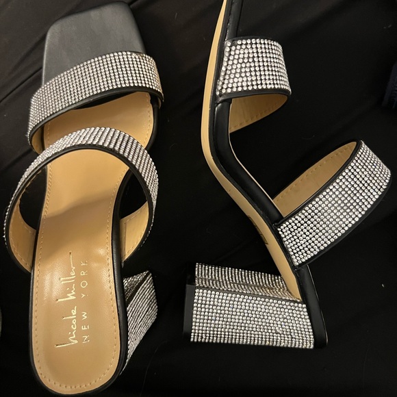 size 8 sparkly heels - Picture 2 of 3